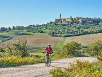 Regala emozioni su due ruote: le esperienze cicloturistiche imperdibili in Toscana