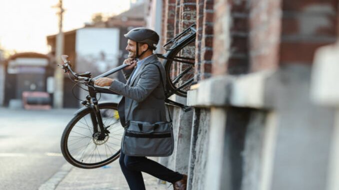 Bici pieghevole Rush: il alleato perfetto per il pendolarismo moderno