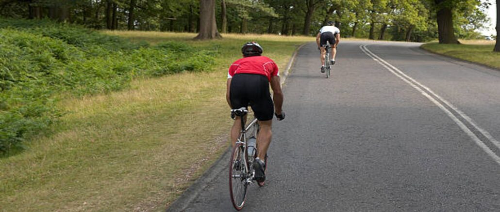 Come scegliere i pantaloncini perfetti per ogni distanza in bici