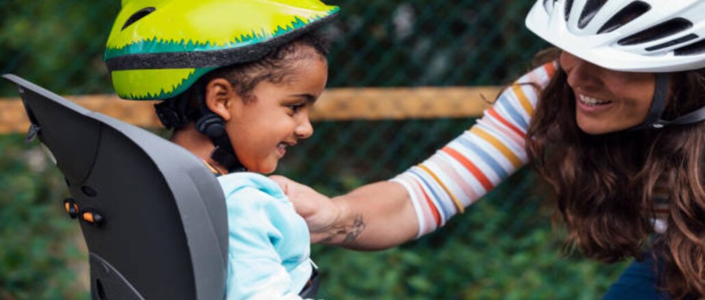 Guida ai seggiolini per bambini in bici: comfort e sicurezza per ogni età nel 2025