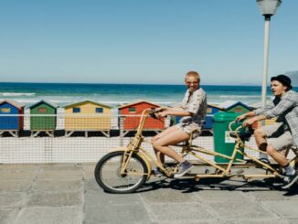 Guida definitiva agli accessori per il cicloturismo tandem: protezioni, traino e praticità in un solo articolo