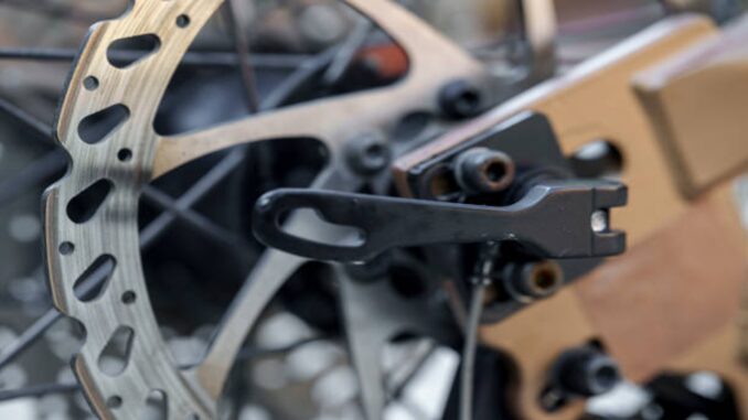 Ottieni la massima potenza frenante e controllo con i ricambi per mountain bike e il display LCD per e-bike
