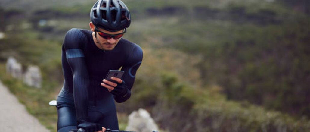 Ciclisti al top: le ultime innovazioni in abbigliamento tecnico e luci da corsa