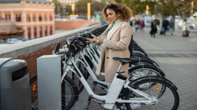 Scopri il futuro del ciclismo: noleggio biciclette elettriche nel 2025