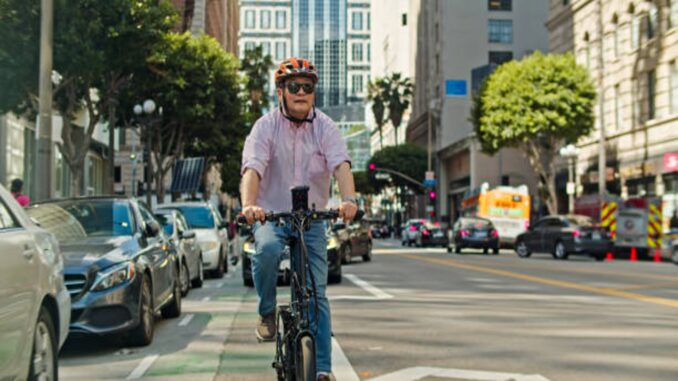 Scopri la rivoluzione urbana con le biciclette pieghevoli del 2025